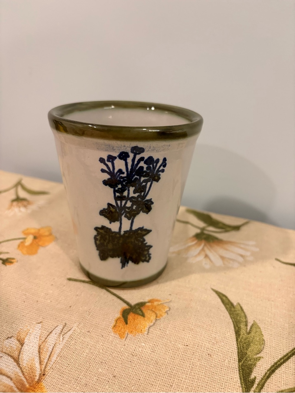 Louisville Stoneware Mint julep recipe  Floral Ceramic Drinkware  with Olive Rim